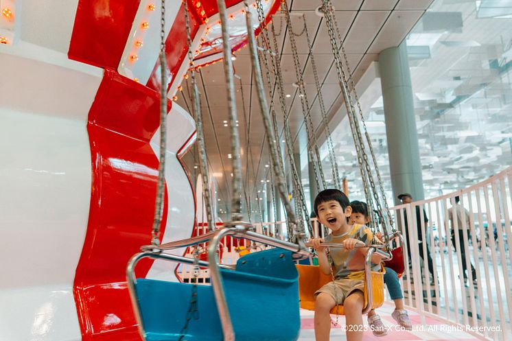 Go for a spin in any of the Rilakkuma-themed carnival rides at T3’s Departure Hall