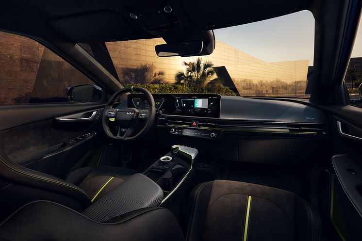 kia-new-ev6-gt-my25-YachtBlueMatt-interior-highres-10000x6667-01.jpg