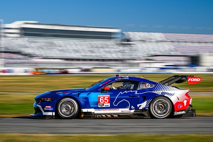 Mustang GT3 Daytona test 2023 (24)