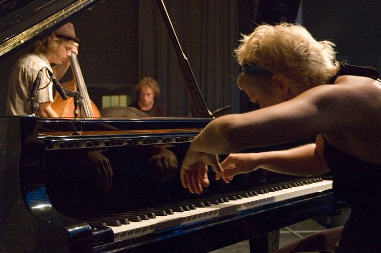 Karen Bach Trio feat Ian Froman