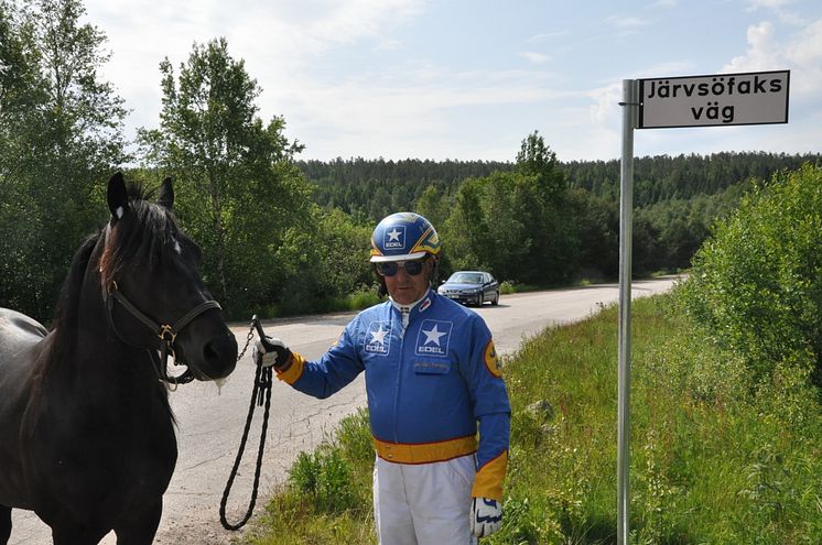 Järvsöfaks väg invigd