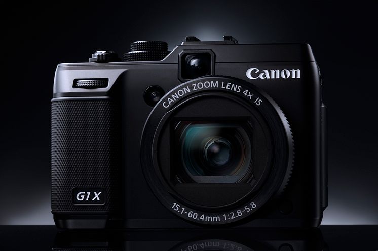 Canon  PowerShot G1 X framifrån