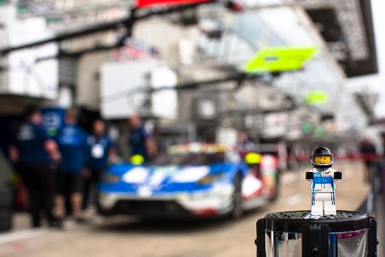 A Ford legendás Le Mans-győzelmei LEGO® kockákból – a jövő versenyzőinek, mérnökeinek és dizájnereinek