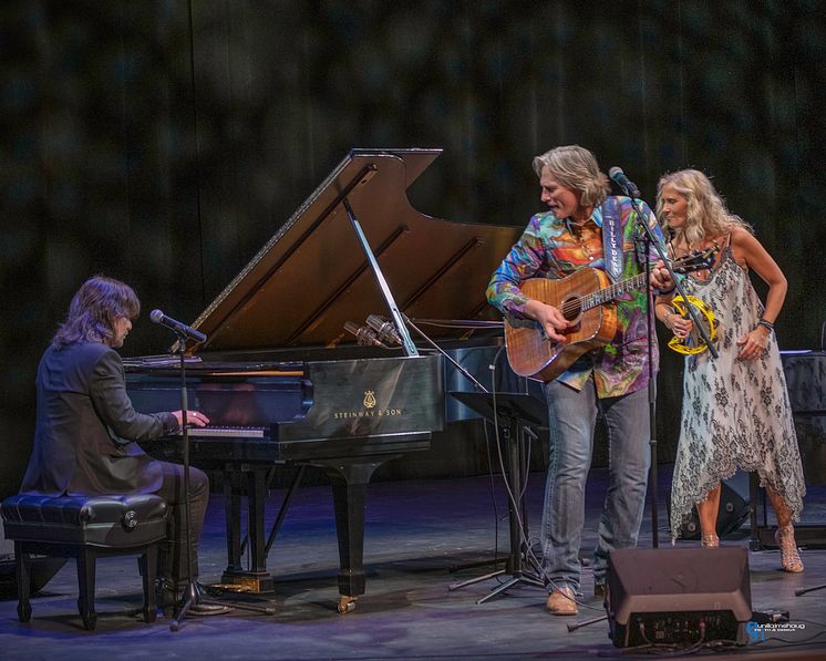 Billy Dean & Maria Wells feat. Robert wells