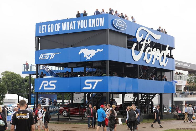 Le Mans-ból Goodwoodba: a 2016-os Festival of Speed-en a győztes Ford GT versenyautó áll a Ford Performance modellkínálatának élén