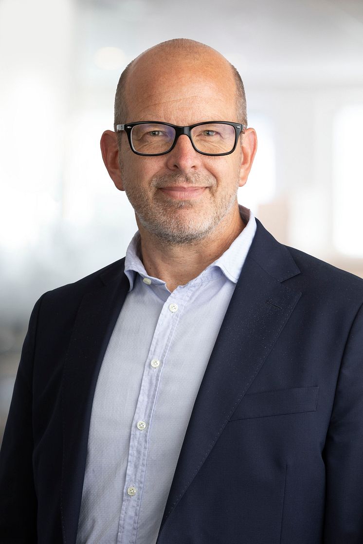 Peter Anderson, CFO (stående format)