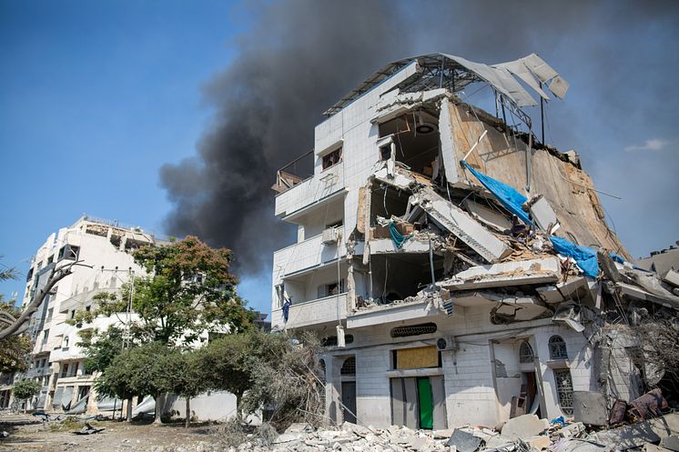 RS362950_Gaza City destruction and eviction