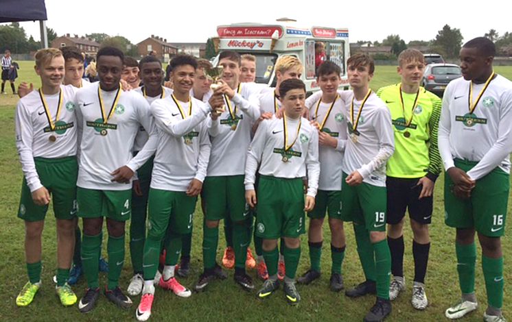 Whyteleafe Under 16 in Southern kit