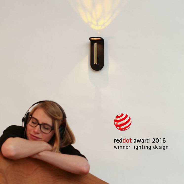 Sänglampa vinner reddot award 2016. Bild 2