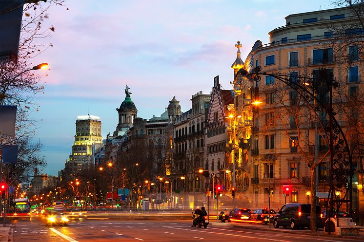 DEST_SPAIN_BARCELONA_PASSEIG_DE_GRACIA_GettyImages-531466629_Universal_Within usage period_58535