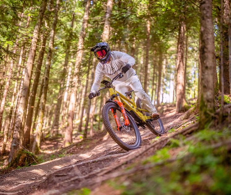 Mountainbike_Cannondale_HandlebarMountProMTB_03275_2.jpg