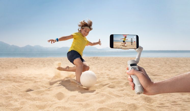 Osmo mobile 7_Low angle shooting.jpg