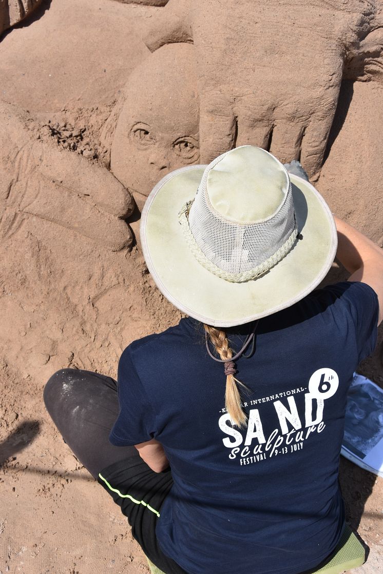 EmmyEliasson_sand_2018 (5).jpg