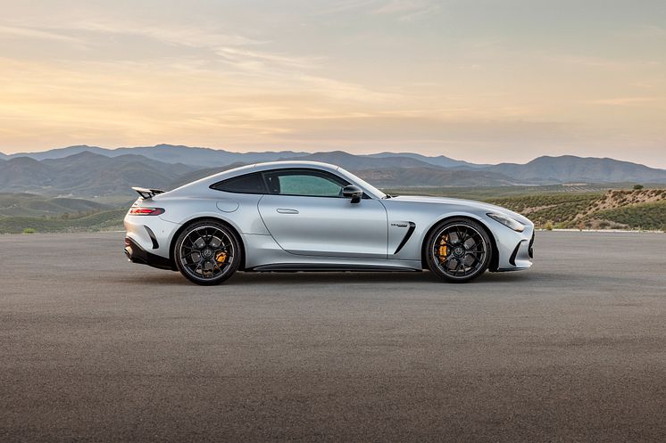 Mercedes-AMG_GT_Coupé_202400005