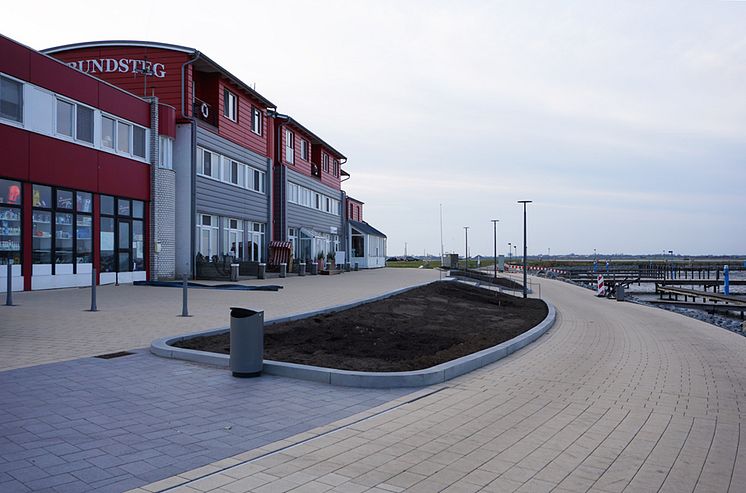 Neue Yachthafenpromenade