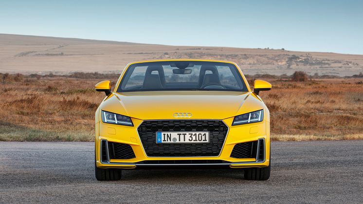 Audi TT Roadster S-line (vegasgul) statisk forfra