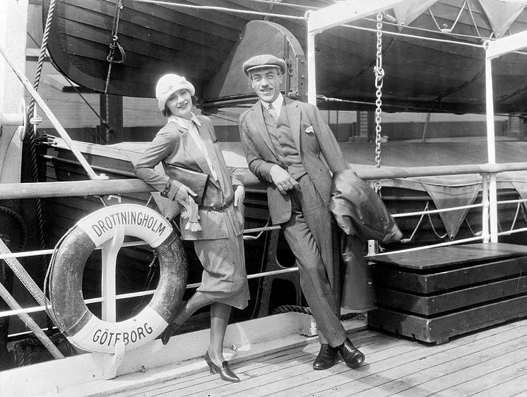 Greta Garbo travels on the America Line from Gothenburg to New York.