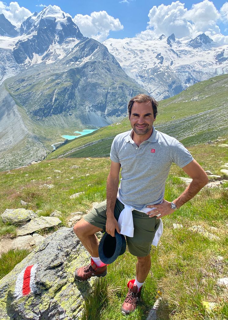 RF hiking Swiss Alps ©Roger Federer