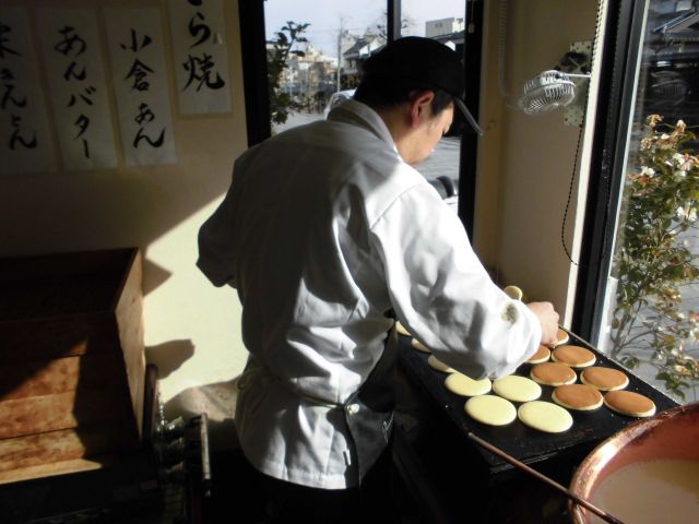 Shopkeeper Baking Dorayaki