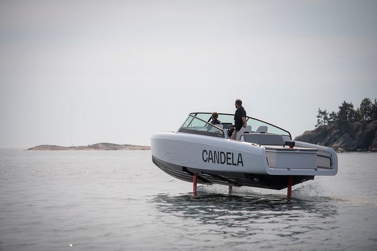 Candela C-8