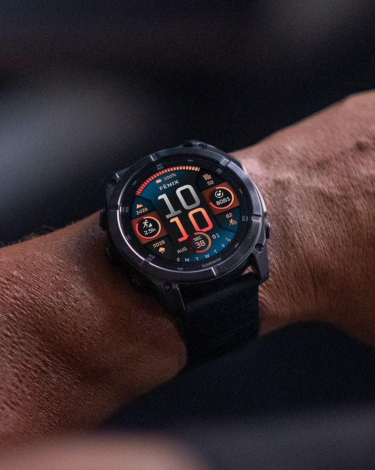 fēnix 8, wrist.jpg