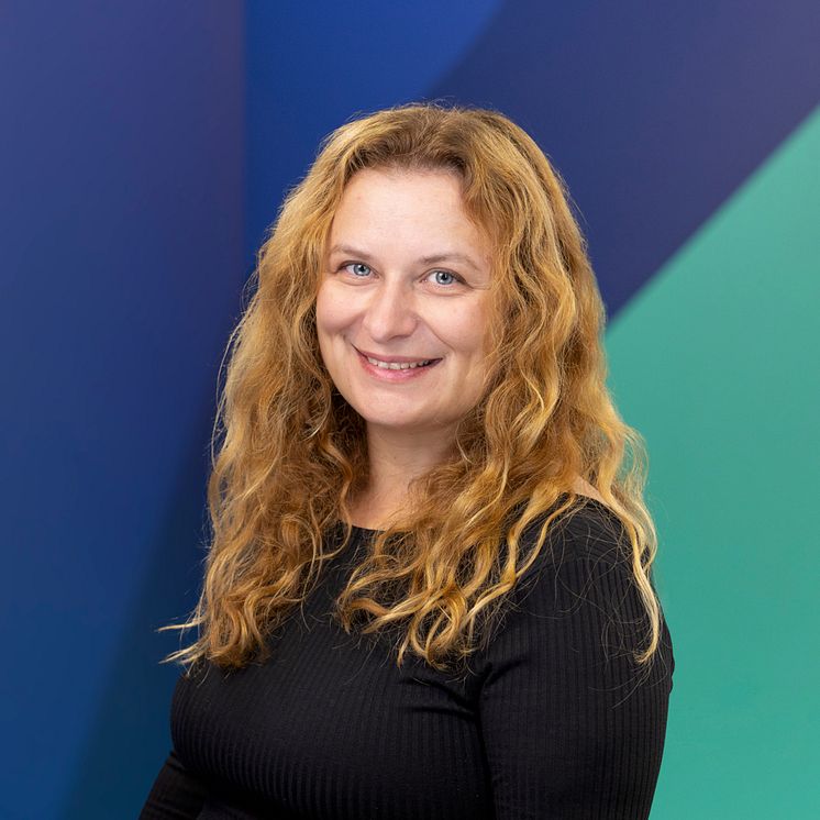 Eszter Sandor - Portrait - 2023.jpg