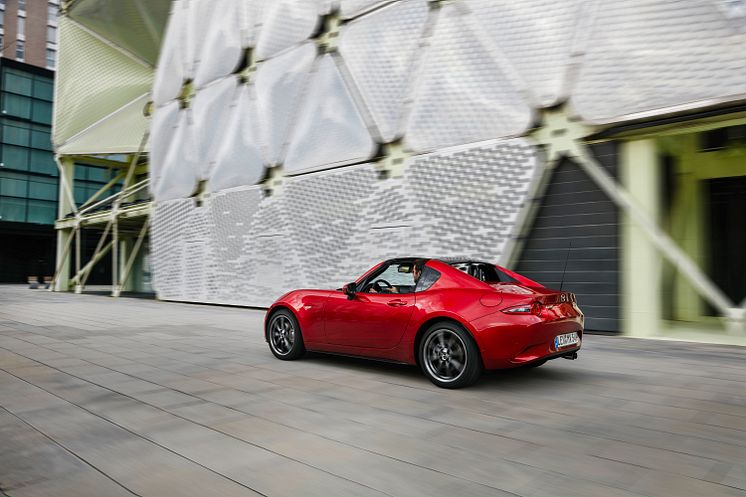 2017_MX5_RF_Soul Red Metallic