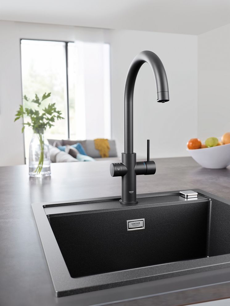 GROHE Blue_Matt Black_Mood_1.jpg