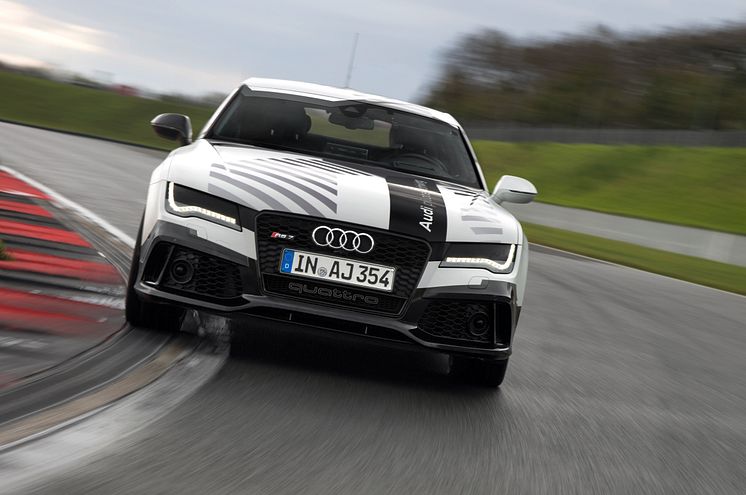 Førerløs RS7 piloted driving concept Hockenheim - front dynamic