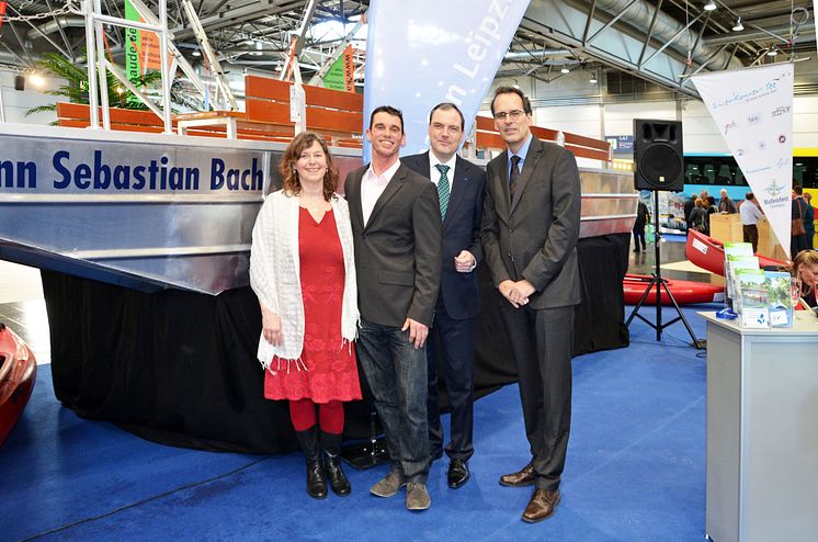 Stadthafen Leipzig - Motorboottaufe auf der Beach & Boat 2015