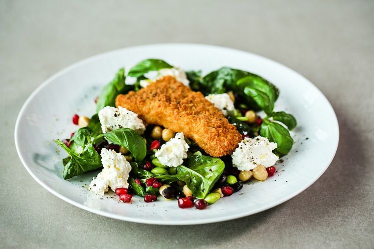 Frasig fiskfilé med sallad och fetaostcreme.jpg