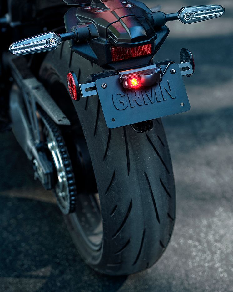 Zumo R1 Radar + licence plate.jpg