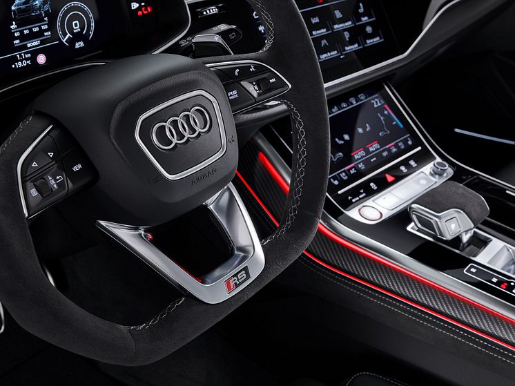 Audi RS Q8 cockpit