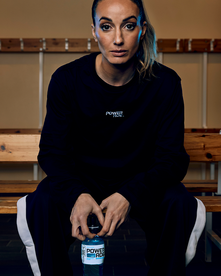 Kosovare Asllani Powerade 4.png