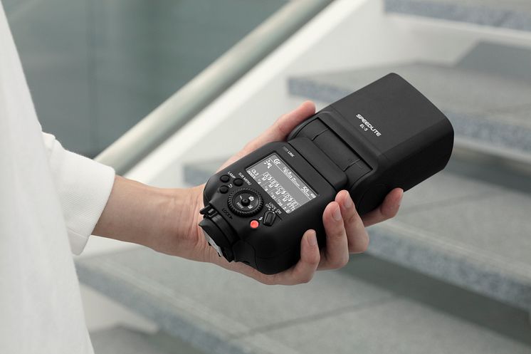 Canon SPEEDLITE EL-5 Lifestyle 02