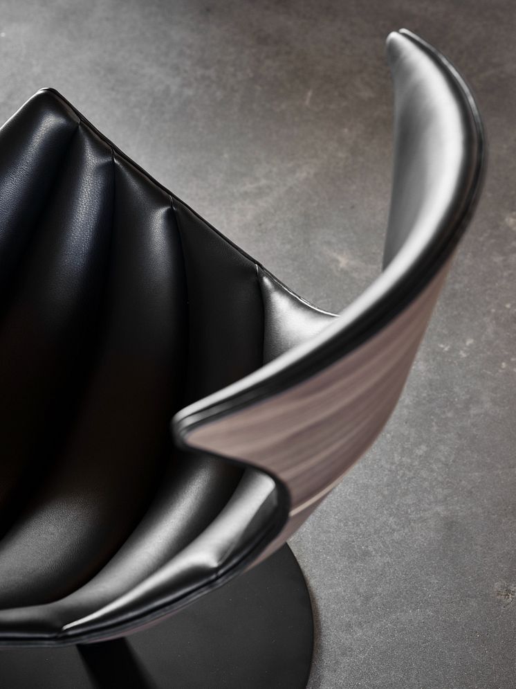 Bruunmunch_lobster_loungechair_b