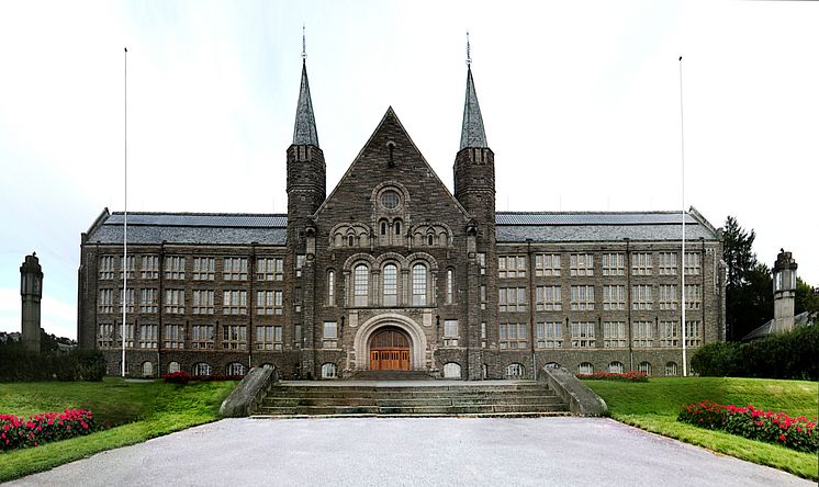 Hovedbygningen NTNU i Trondheim. 