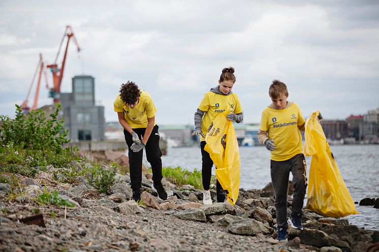 Städa Sverige idrottsungdomar städar hamninlopp Göteborg