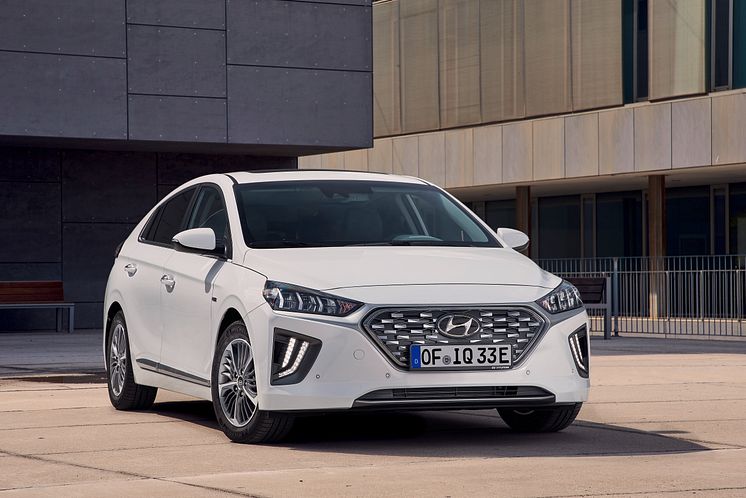 Nya Hyundai IONIQ Plug-in Hybrid.