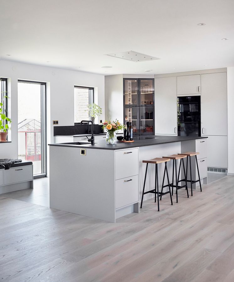 KustDesign_NCS S 2502_Y_Minimalism_Sentens_01