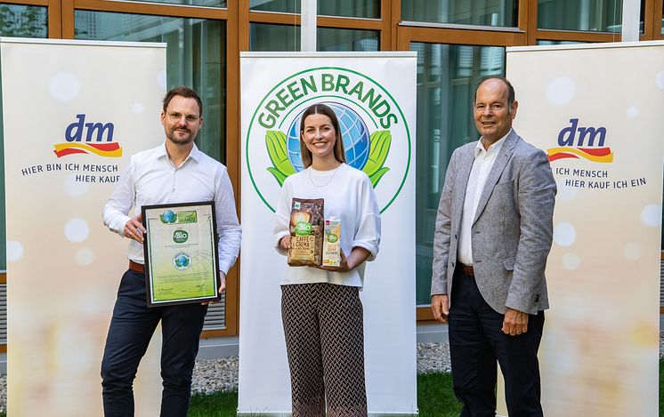 GREEN BRANDS: Auszeichnung für dmBio 2021/22