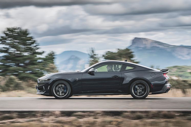 2024 FORD MUSTANG DARK HORSE (9)