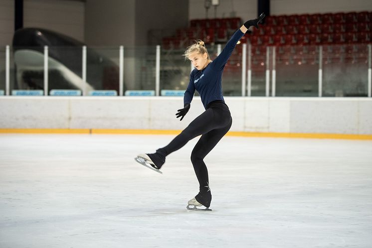 HOLIDAY ON ICE ACADEMY Sommercamp Frankfurt Leonie Schwenzner