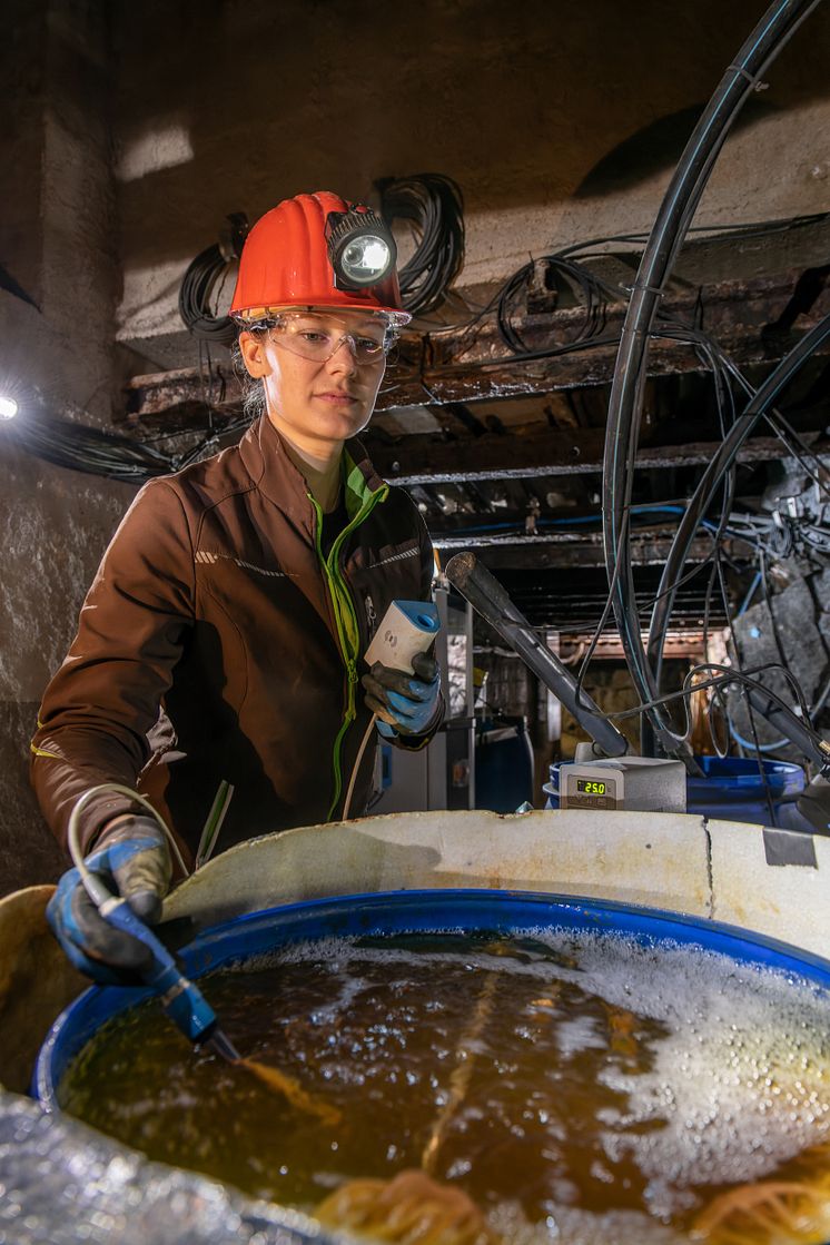 I et forskningsprojekt støttet af Audi Environmental Foundation udvindes ressourcer miljøvenligt og bæredygtigt ved hjælp af membranteknologi under jorden.