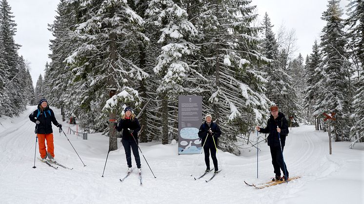 Invigning-Henny-Sahlin-Marie Ehlin-Ylva-Thörn-Mikael-Thalin.JPG