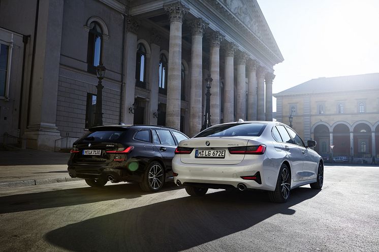 BMW 330e xDrive Touring och BMW 330e xDrive Sedan