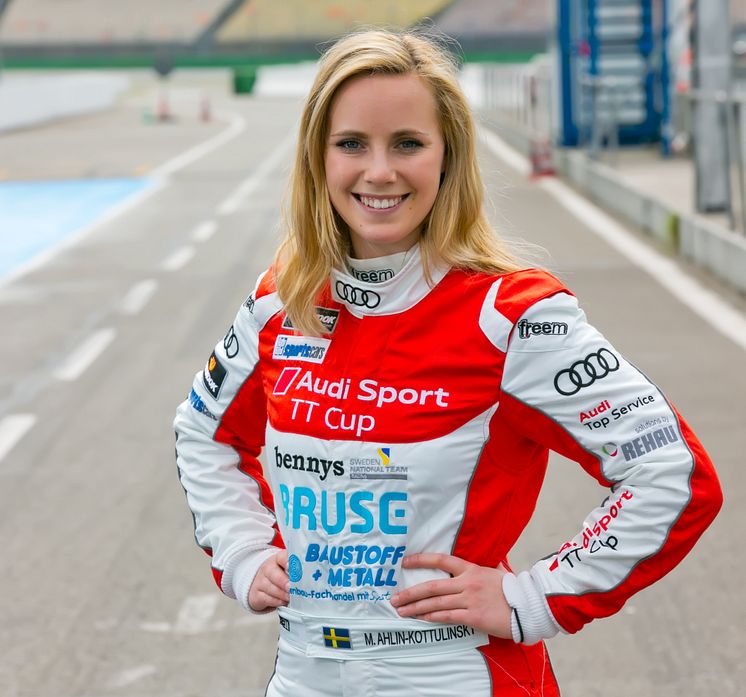 Mikaela Åhlin-Kottulinsky på Hockenheim banen