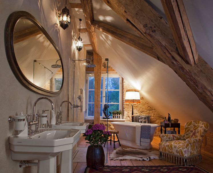 Kau Manor Suite badrum och badkar med AXOR Montreux