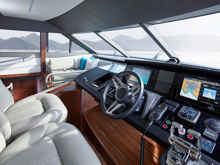 High res image - Princess Motor Yacht Sales - Princess 75 interior helm