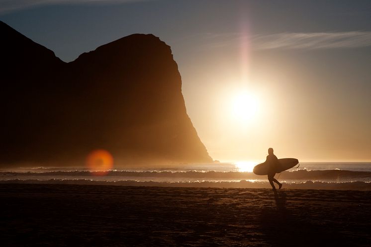 Surfing at Unstad Beach - Photo - Kristin Folsland Olsen - www.nordnorge.com.jpg